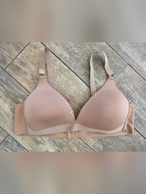 STRM Line Intimates Nude Smooth Wireless Bra 42c